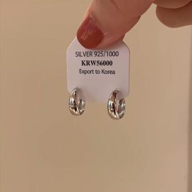 Oval plain hoop earrings