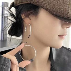 European and American style elegant silver hoop earrings with a starry sky design