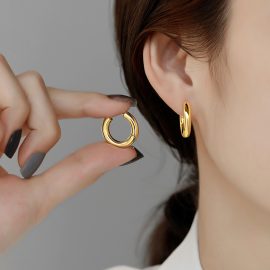 Retro Hong Kong style elegant earrings