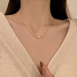Korean style retro pearl pendant necklace