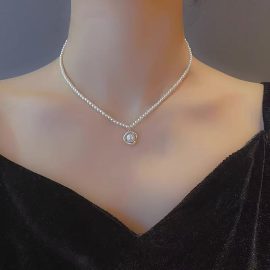 Korean-style pearl necklace