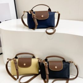 Fresh and elegant nylon handbag