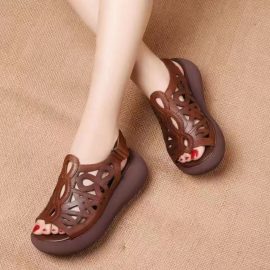 Comfortable summer new retro hollow sandals