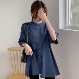 Trendy short-sleeved t-shirt