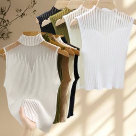 Fashionable high-neck sleeveless vest