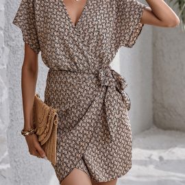 Fashionable belted short-sleeved floral print midi dress