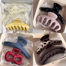 Simple and Elegant Polka Dot Hair Clip